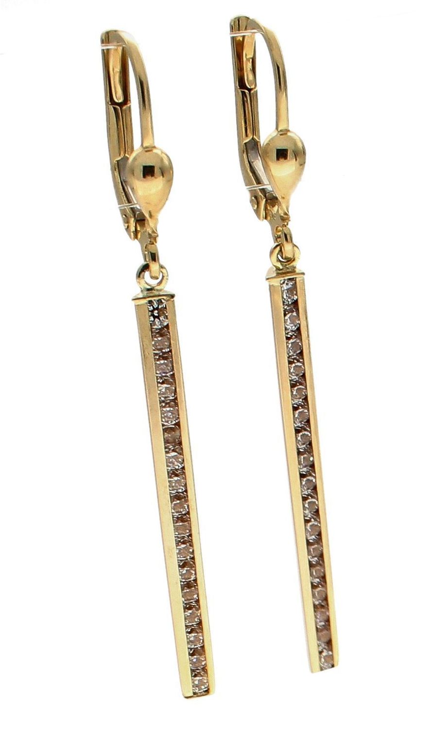 Złote kolczyki 375 patyczki z cyrkoniami KL 9553 375. Złote kolczyki damskie. Złote kolczyki wiszące z cyrkoniami. Złote kolczyki klasyczne damskie. Złote kolczyki 375 idealne na prezent..jpg